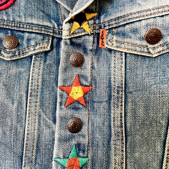 Levi's embroidered cropped denim jacket xs - Picture 4 of 6